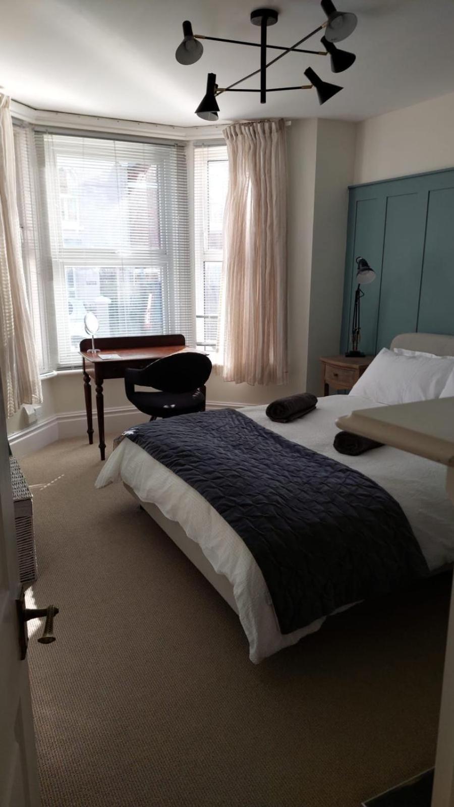 Stylish 1 Bedroom Flat In Heart Of Cowes Екстериор снимка